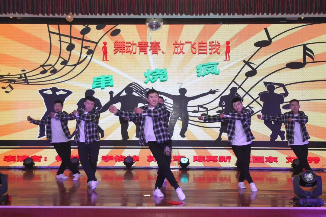 库客音乐盘中异动 股价大跌9.58%报0.931美元