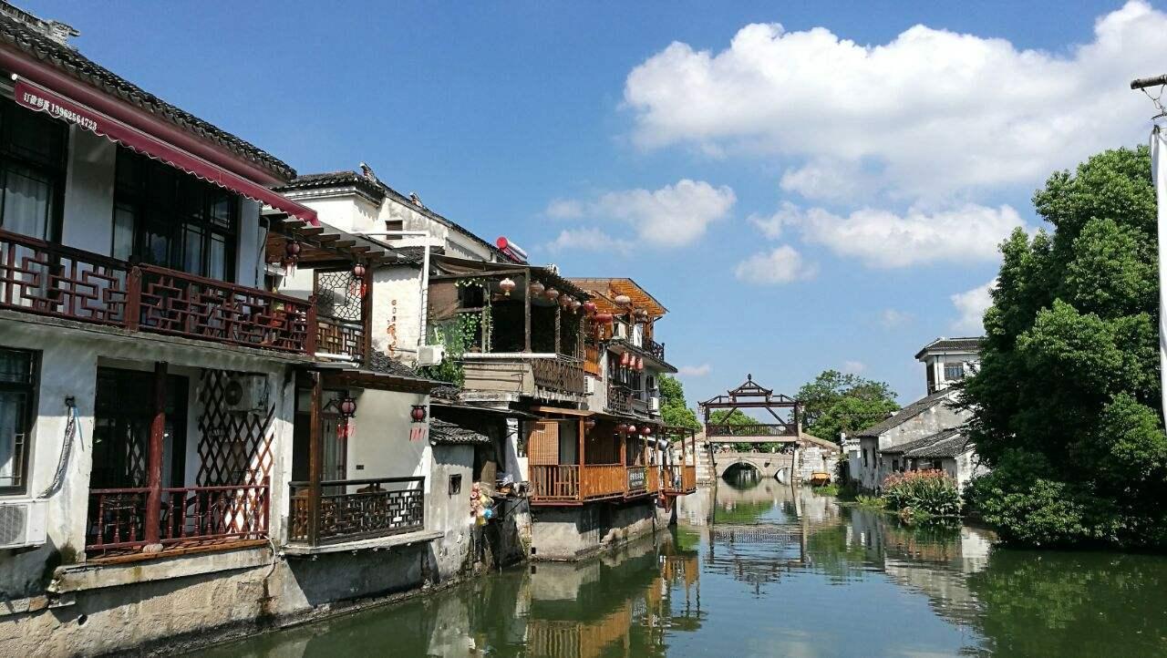 影视股去年业绩分化：中国电影、上海电影等预盈，博纳影业亏损扩大